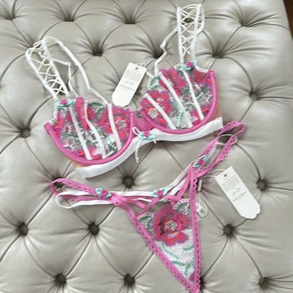 🍋NWT For Love & Lemons Festival Bra & Thong Panty Set, 34D & Size M Panty🍋 - Picture 11 of 17